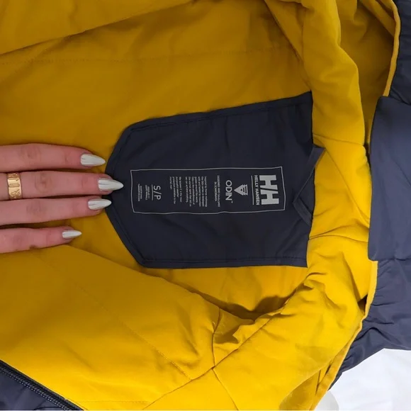 Helly Hansen Yellow and Black Jacket - Picture 2 of 2